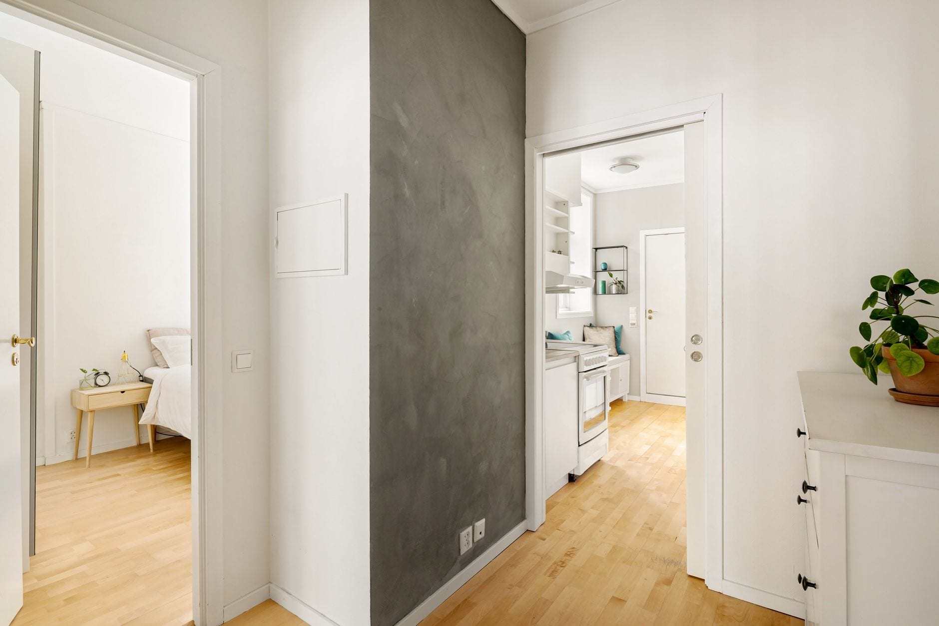 Surfaces, corners and entry points all treated.